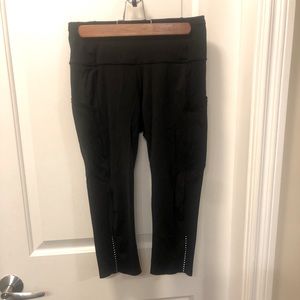 Lululemon black capri pant. Size 8.